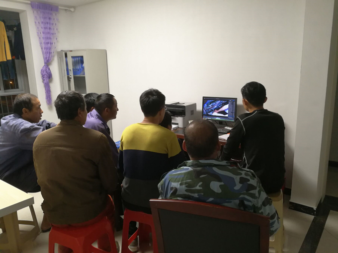 撸起袖子加油干——一公司员工学习劳模精神有感 撸起袖子加油干——一公司员工学习劳模精神有感